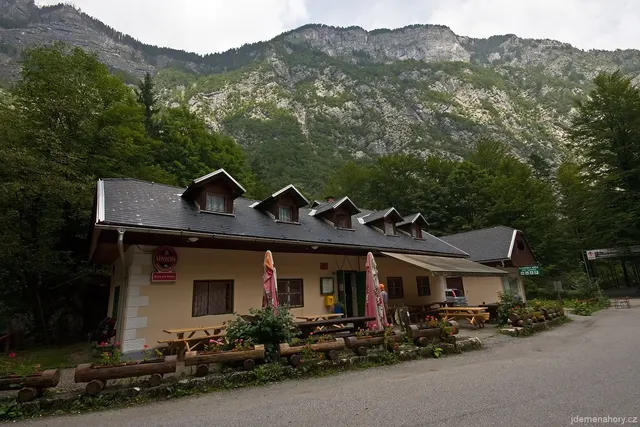 Koča pri Savici
